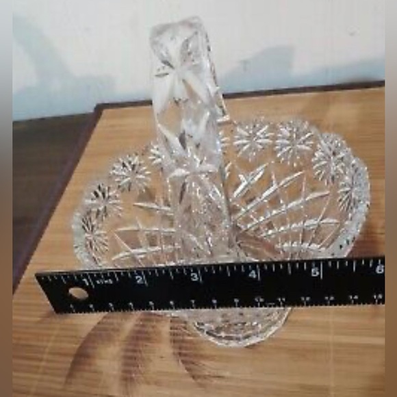 Crystal Clear Industries “Brussels” Poland Handled Basket Candy Serving Dish - Picture 8 of 9